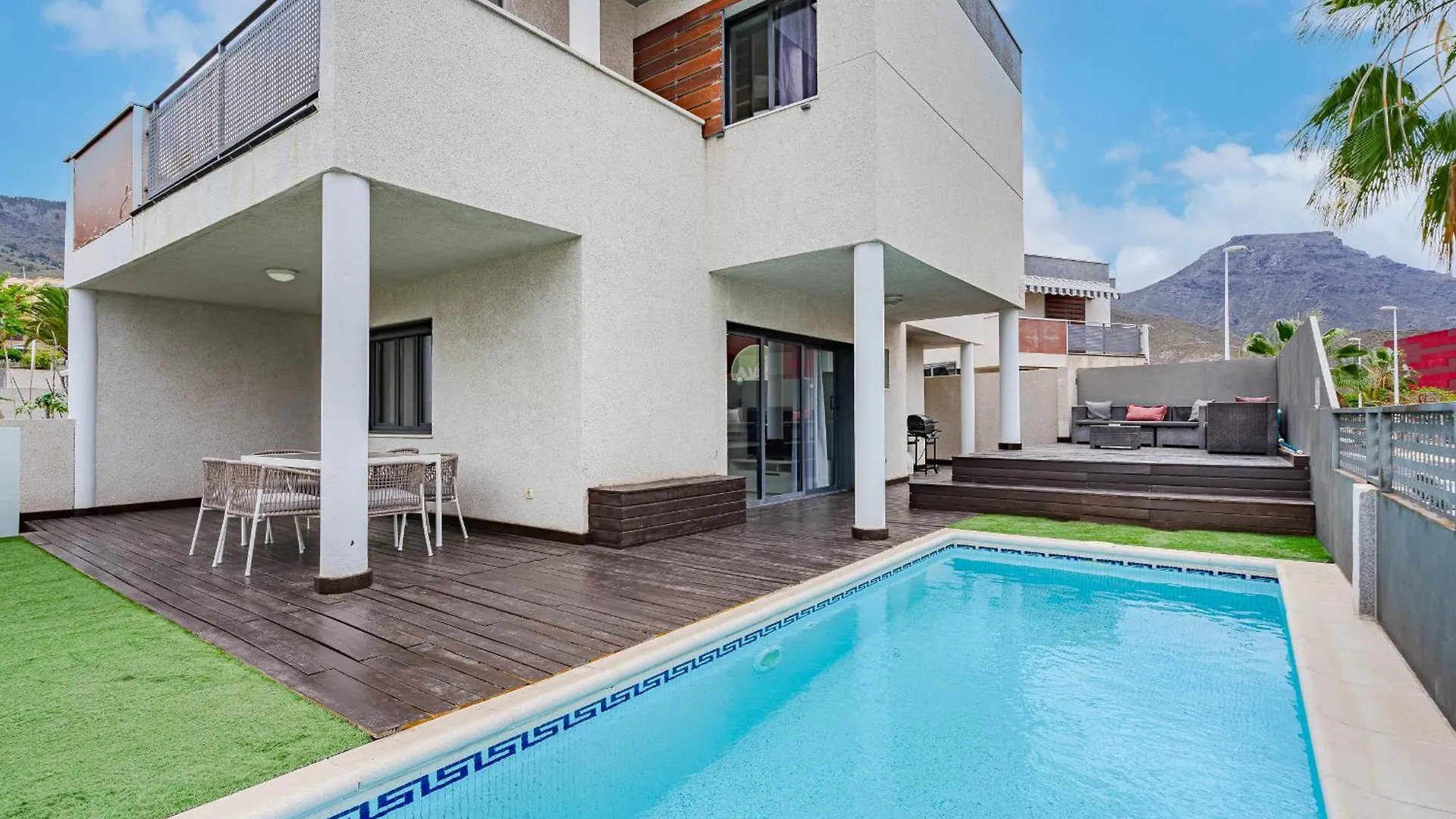 Casa Independiente Con Piscina Privada Costa Adeje  Spain