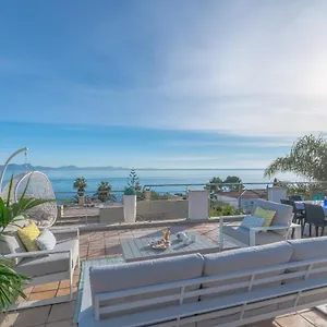 Lighthouse Villa Alcanada